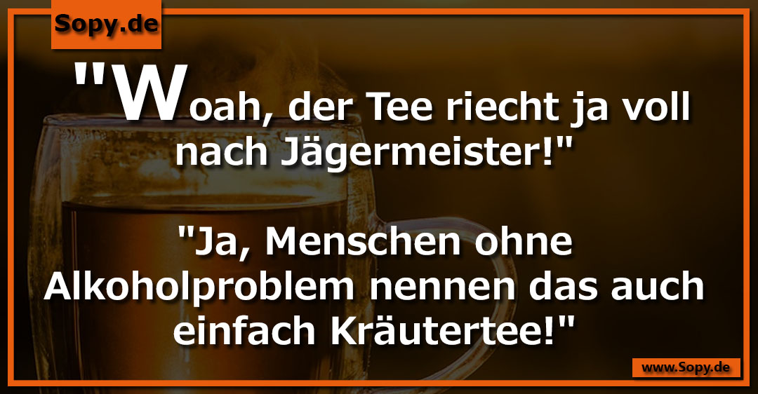 Dampfende Tasse Tee riecht verdächtig nach Alkohol symbolisiert clevere Teeausrede
