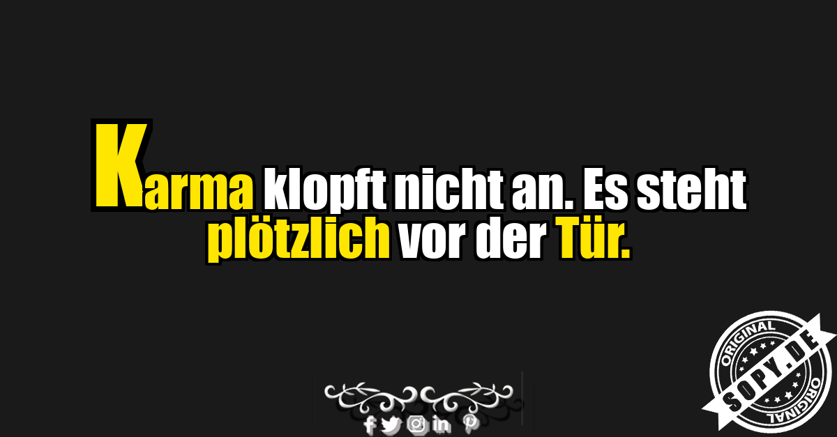 Düstere Szene mit einer überraschenden Gestalt vor einer Haustür