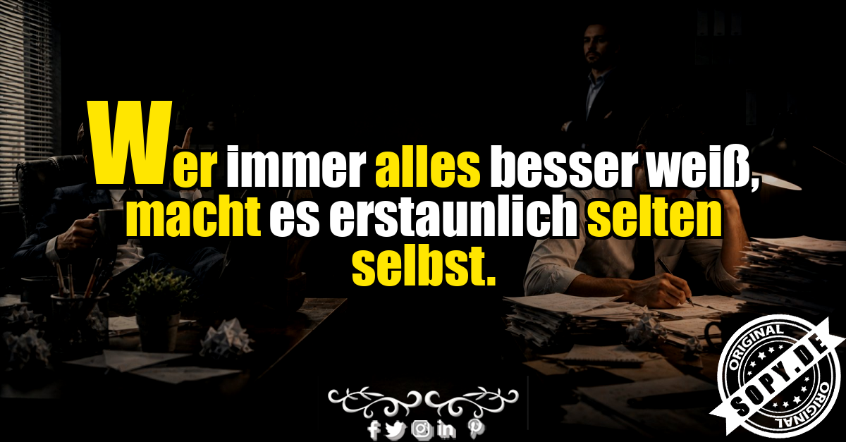 Selbstzufriedener Kollege gibt Ratschläge, anderer arbeitet